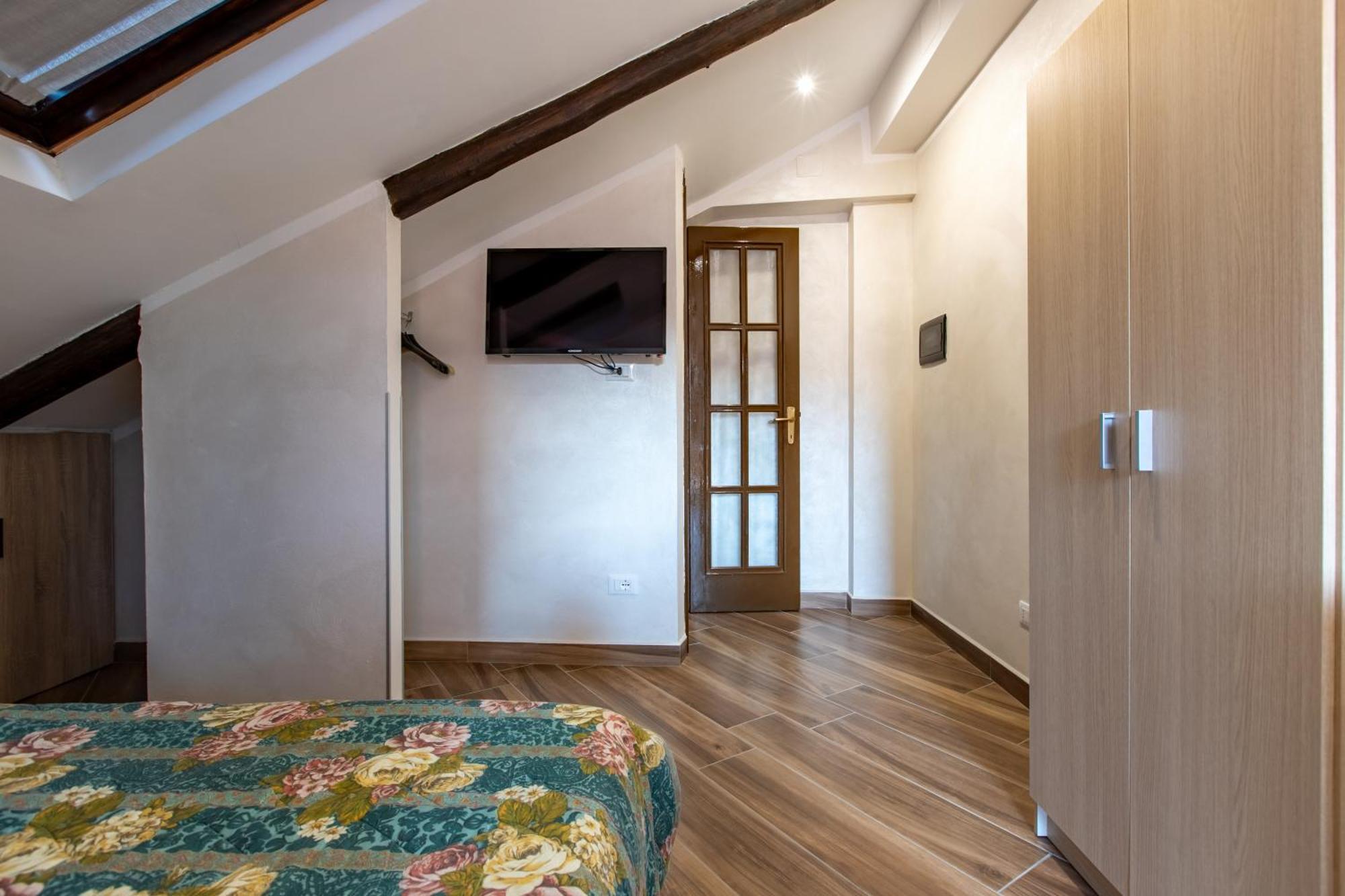 Ferienwohnung Attico Grand Terrace Alba  Exterior foto