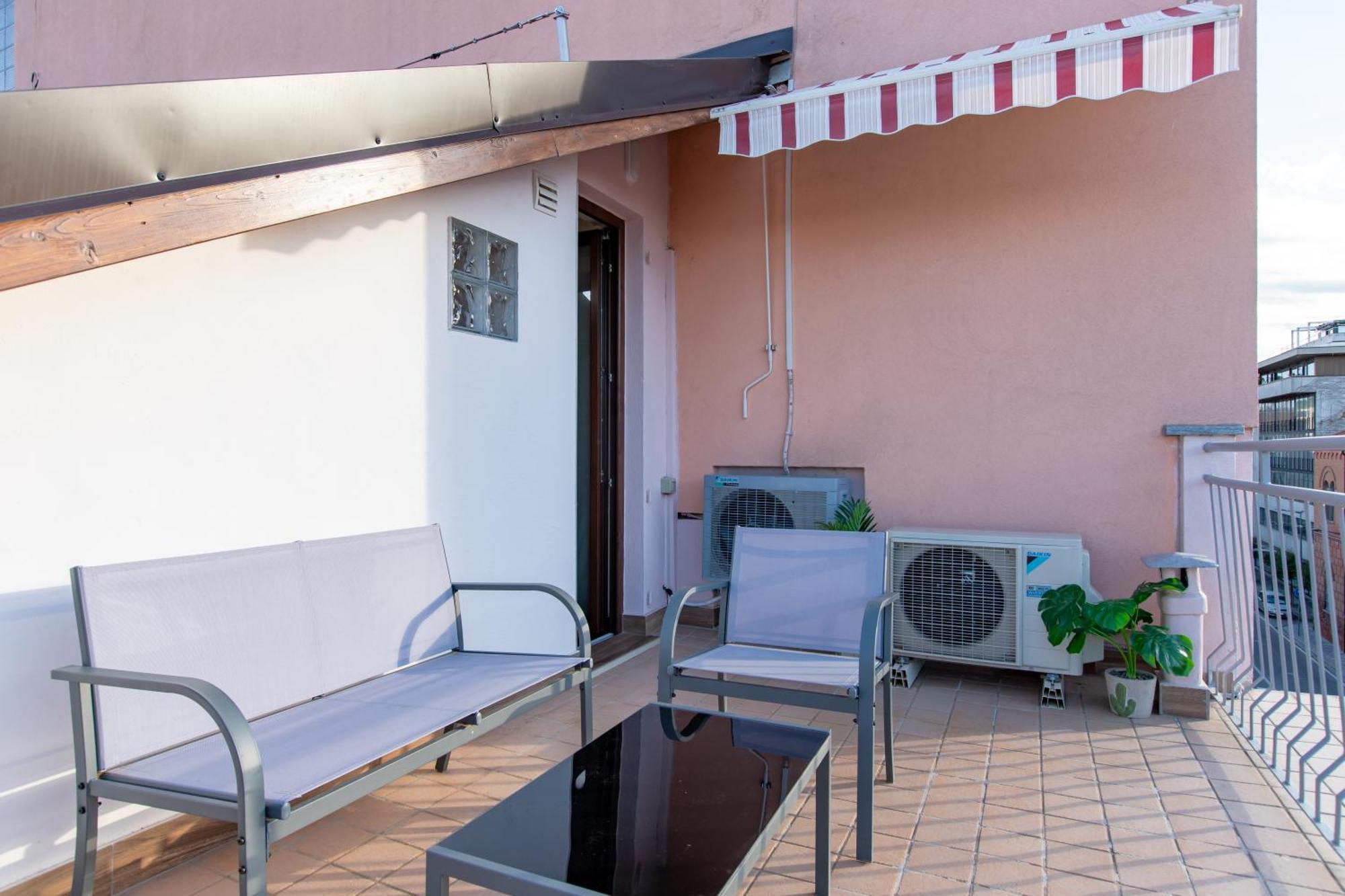 Ferienwohnung Attico Grand Terrace Alba  Exterior foto